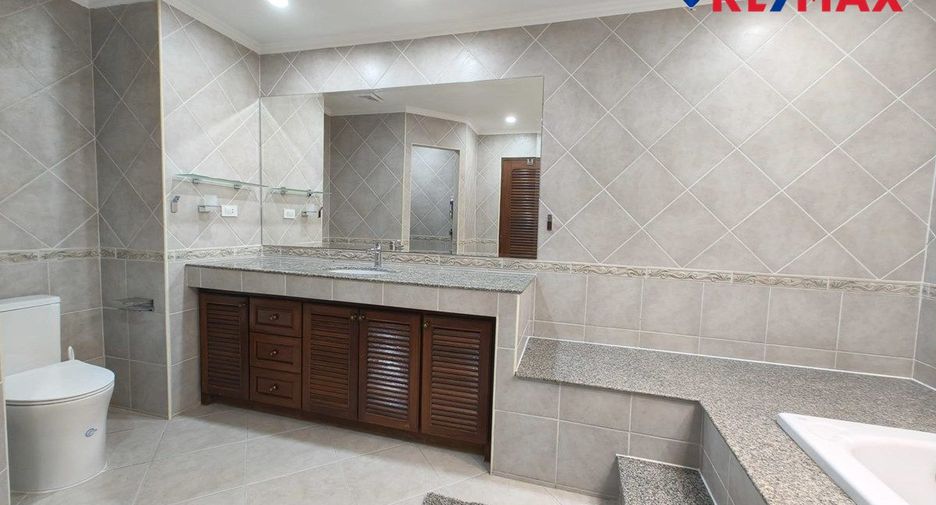For sale 1 bed condo in Jomtien, Pattaya