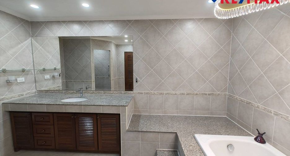 For sale 1 bed condo in Jomtien, Pattaya