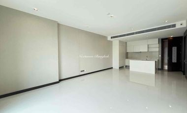 For sale 3 bedrooms condo in Khlong Toei, Bangkok