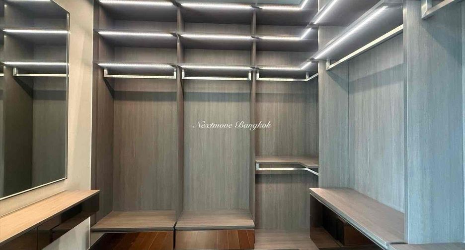 Condo en venta de 3 habitaciones en Khlong Toei, Bangkok