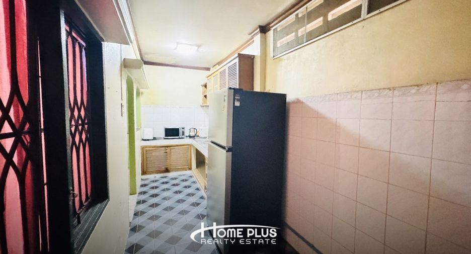 Продажа 3 спальни таунхаус в Лат Пхрао, Бангкок