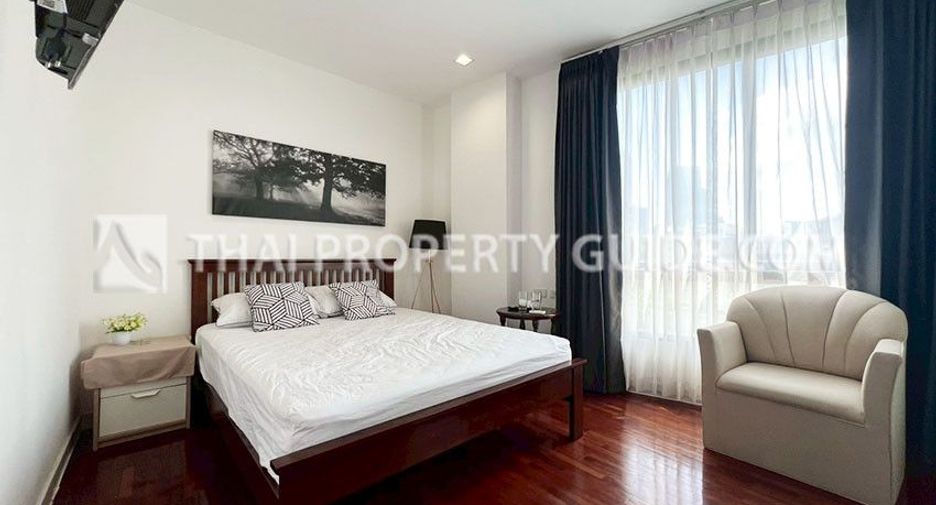 For rent 3 bedrooms condo in Sathon, Bangkok