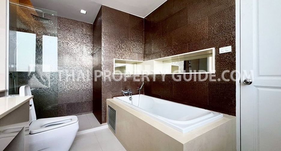 For rent 3 bedrooms condo in Sathon, Bangkok