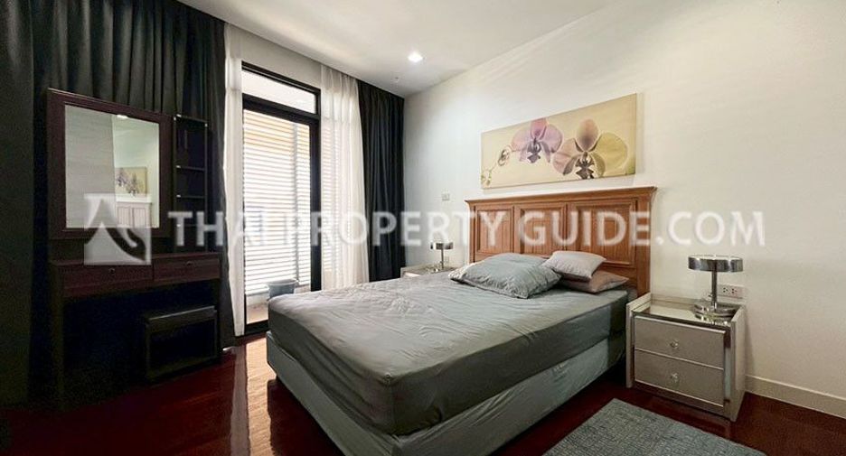 For rent 3 bedrooms condo in Sathon, Bangkok