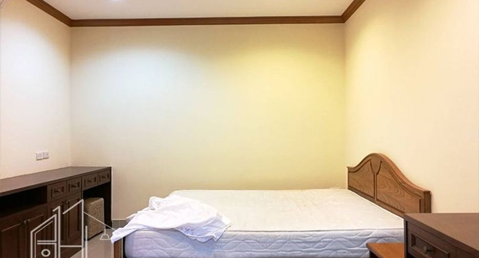 Wohnung zur Miete mit 3 Zimmer in Watthana, Bangkok