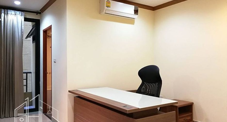Wohnung zur Miete mit 3 Zimmer in Watthana, Bangkok
