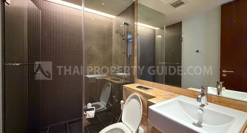 Wohnung zur Miete mit 2 Zimmer in Pathum Wan, Bangkok