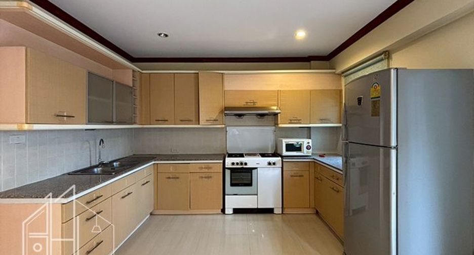 Apartment zur Miete mit 3 Zimmer in Watthana, Bangkok