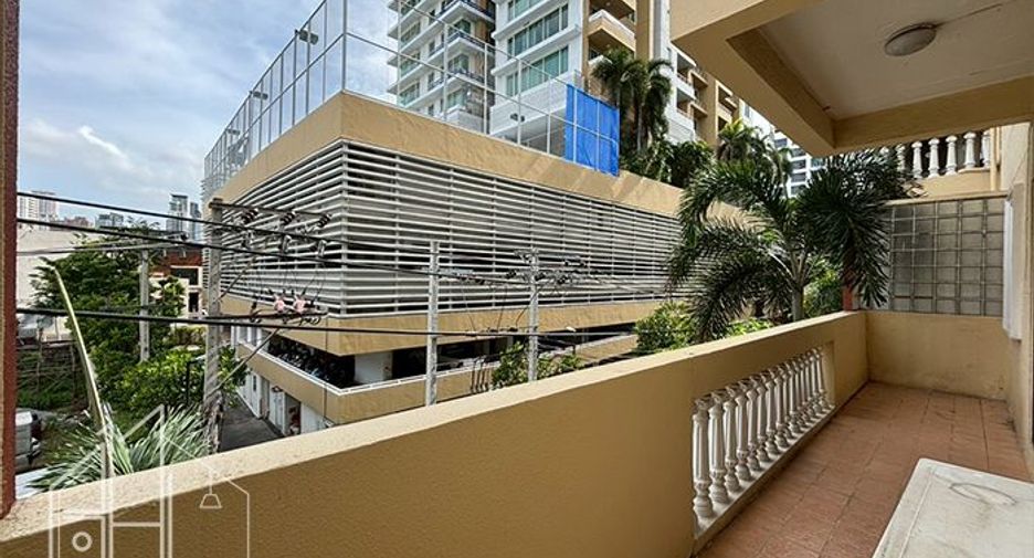 Apartment zur Miete mit 3 Zimmer in Watthana, Bangkok