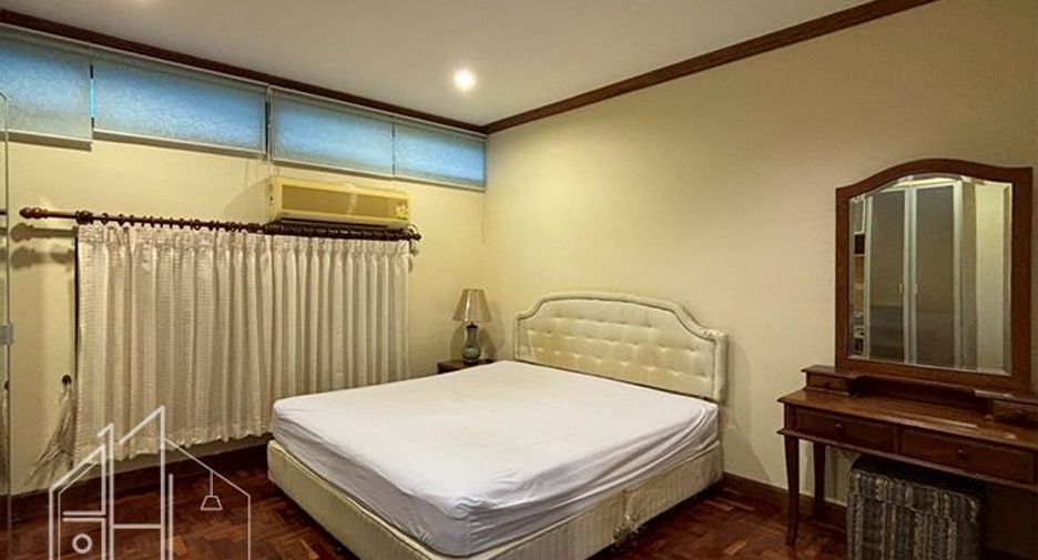 Apartment zur Miete mit 3 Zimmer in Watthana, Bangkok