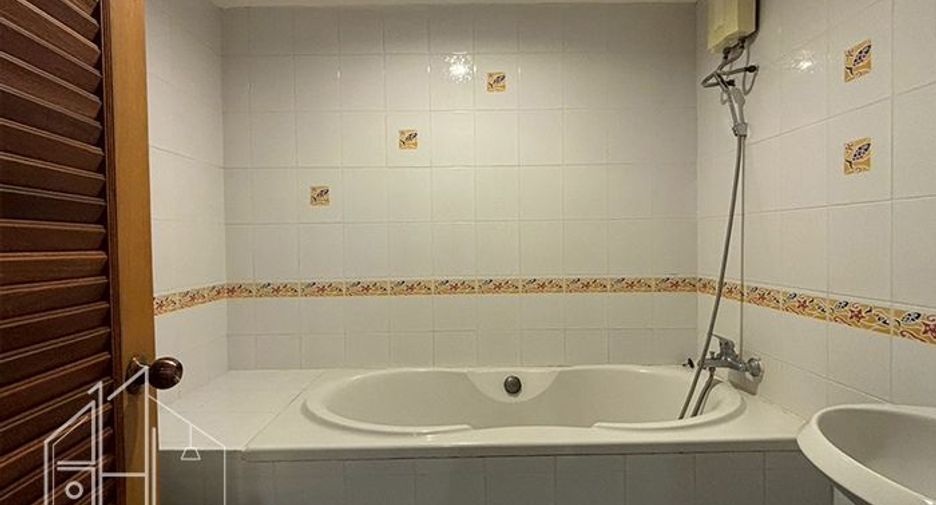 Apartment zur Miete mit 3 Zimmer in Watthana, Bangkok