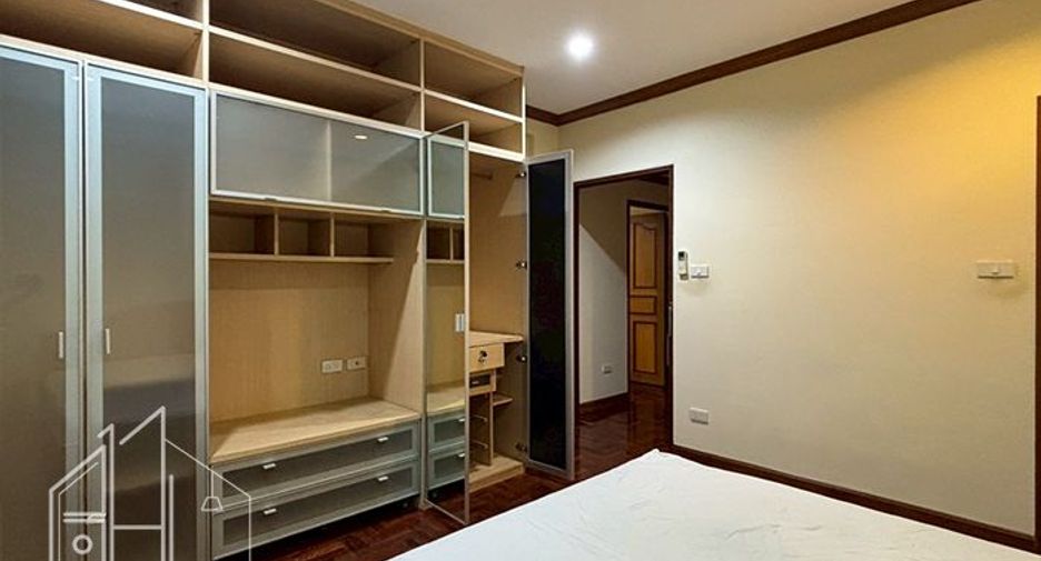 Apartment zur Miete mit 3 Zimmer in Watthana, Bangkok