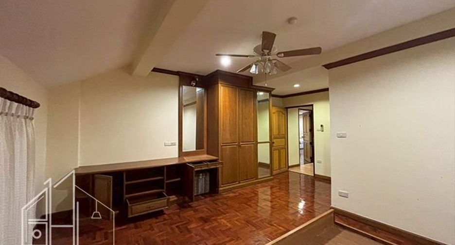Wohnung zur Miete mit 3 Zimmer in Watthana, Bangkok