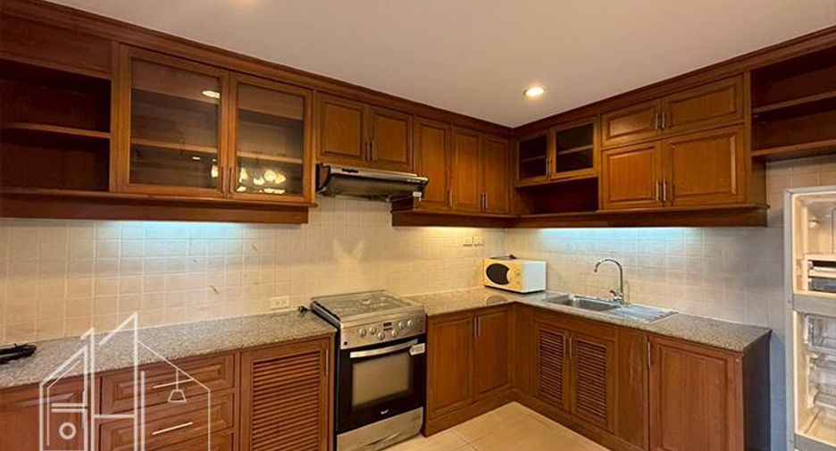 Wohnung zur Miete mit 3 Zimmer in Watthana, Bangkok