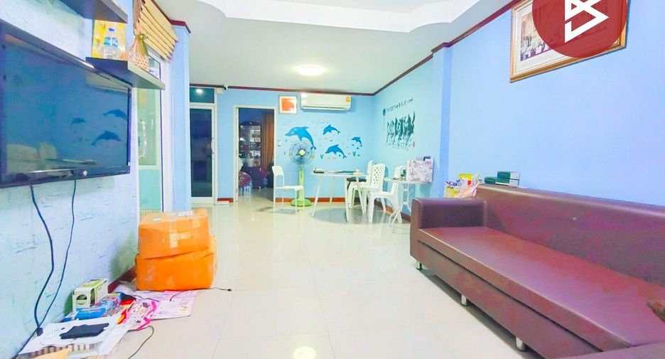 À vendre 4 chambres maison de ville à Mueang Samut Sakhon, Samut Sakhon