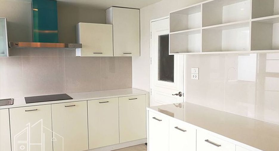 Wohnung zur Miete mit 3 Zimmer in Watthana, Bangkok