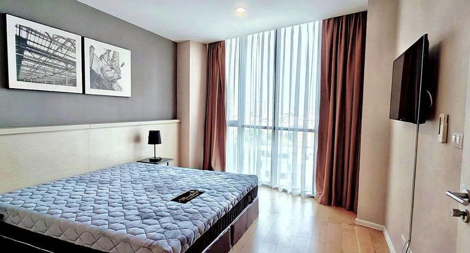 For rent 2 bedrooms condo in Watthana, Bangkok