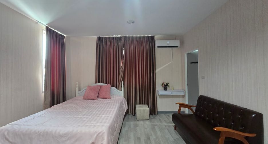For sale 5 bedrooms villa in East Pattaya, Pattaya
