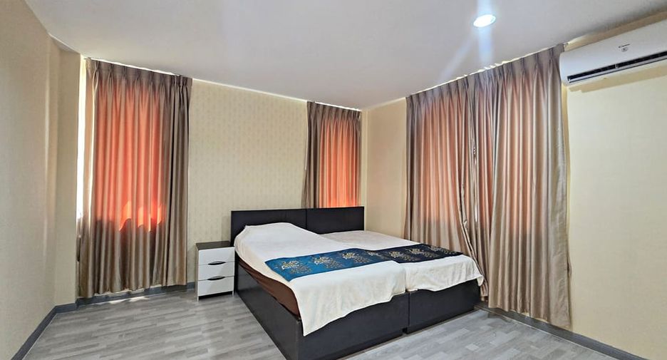 For sale 5 bedrooms villa in East Pattaya, Pattaya