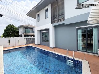 Villa en alquiler de 3 habitaciones en Bang Lamung, Chonburi