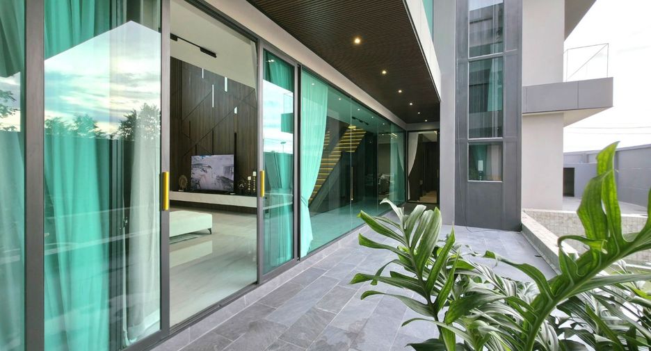 Villa zum Kauf mit 5 Zimmer in East Pattaya, Pattaya
