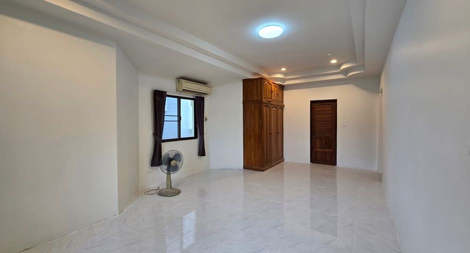 For rent そして for sale 3 ベッドルーム house in South Pattaya, Pattaya