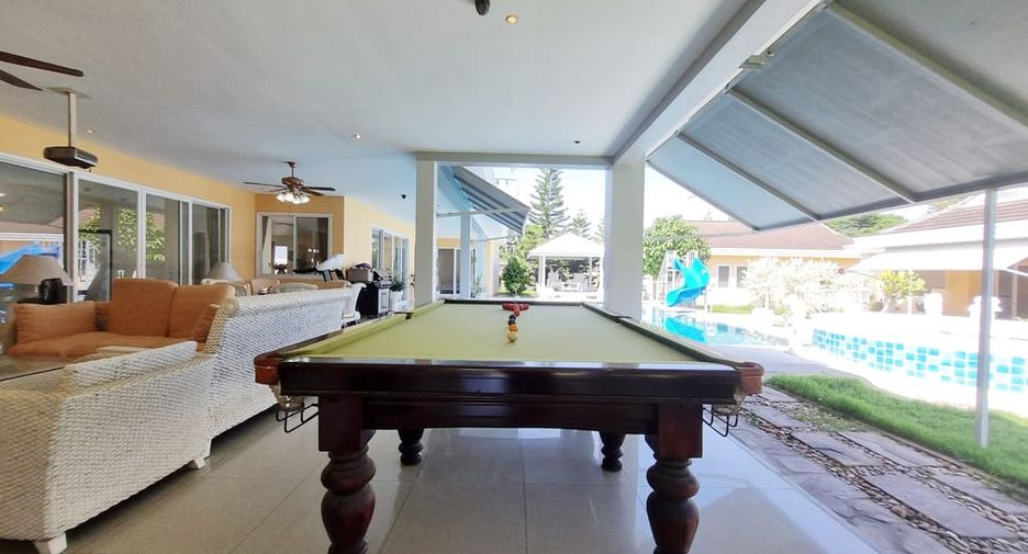 For rent 8 ベッドルーム villa in East Pattaya, Pattaya