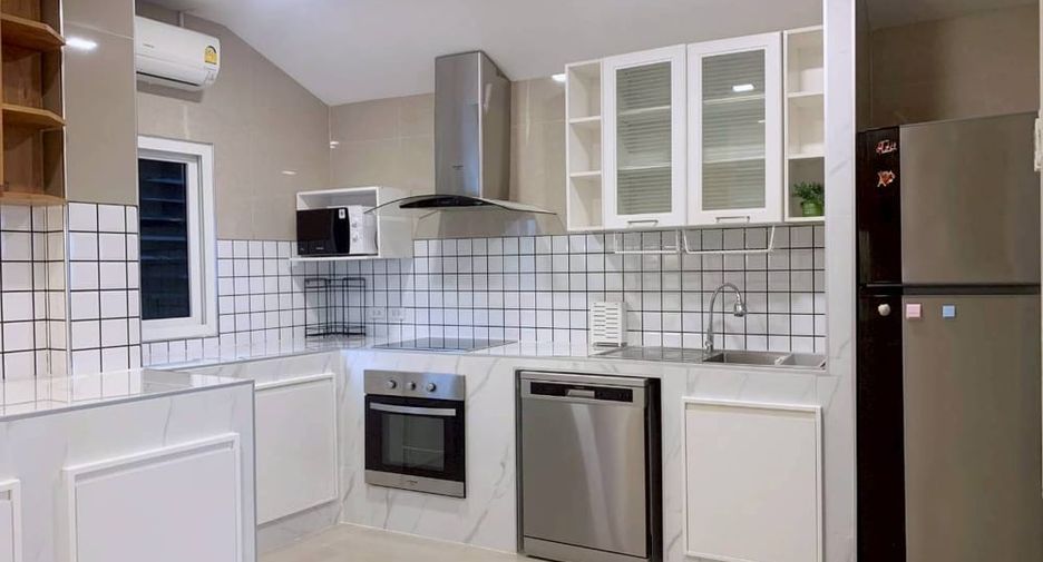 Villa en alquiler de 3 habitaciones en East Pattaya, Pattaya