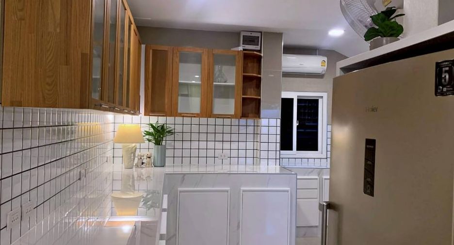 Villa en alquiler de 3 habitaciones en East Pattaya, Pattaya