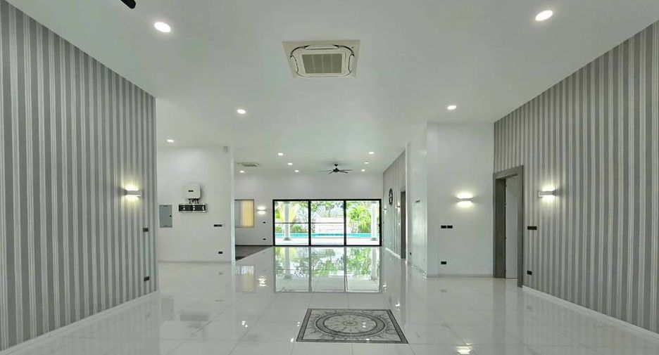Villa en venta de 3 habitaciones en East Pattaya, Pattaya