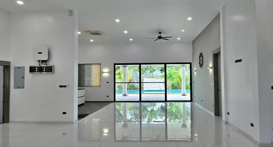 Villa en venta de 3 habitaciones en East Pattaya, Pattaya