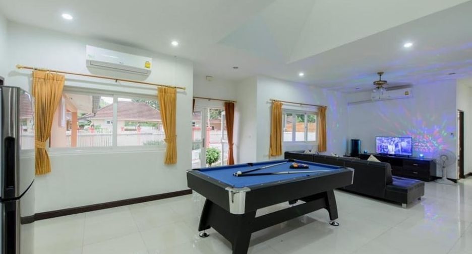 Villa en alquiler de 3 habitaciones en East Pattaya, Pattaya