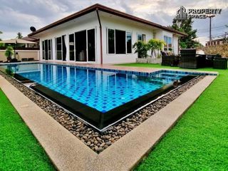 Villa en alquiler de 3 habitaciones en Bang Lamung, Chonburi