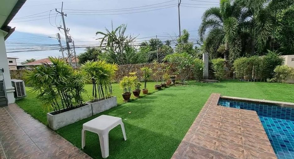 Villa en alquiler de 3 habitaciones en Huay Yai, Pattaya