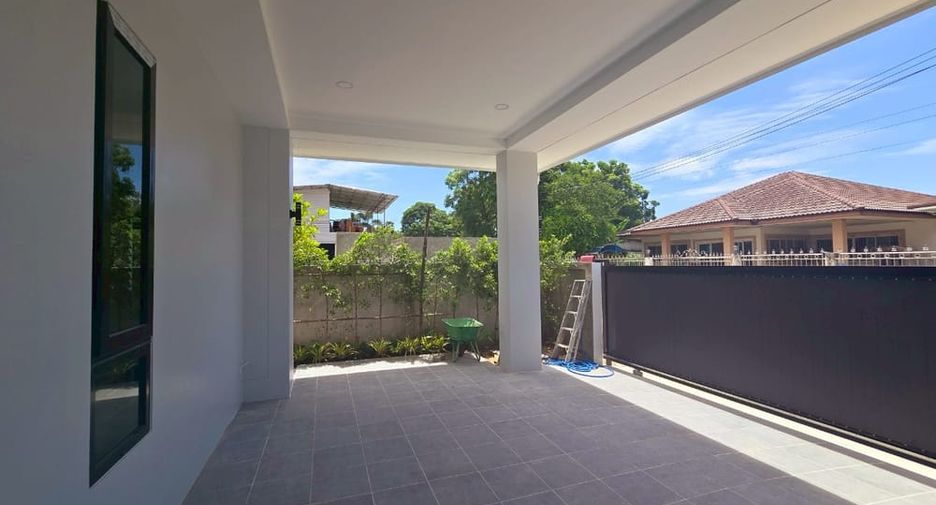 For sale 3 bedrooms villa in Huay Yai, Pattaya