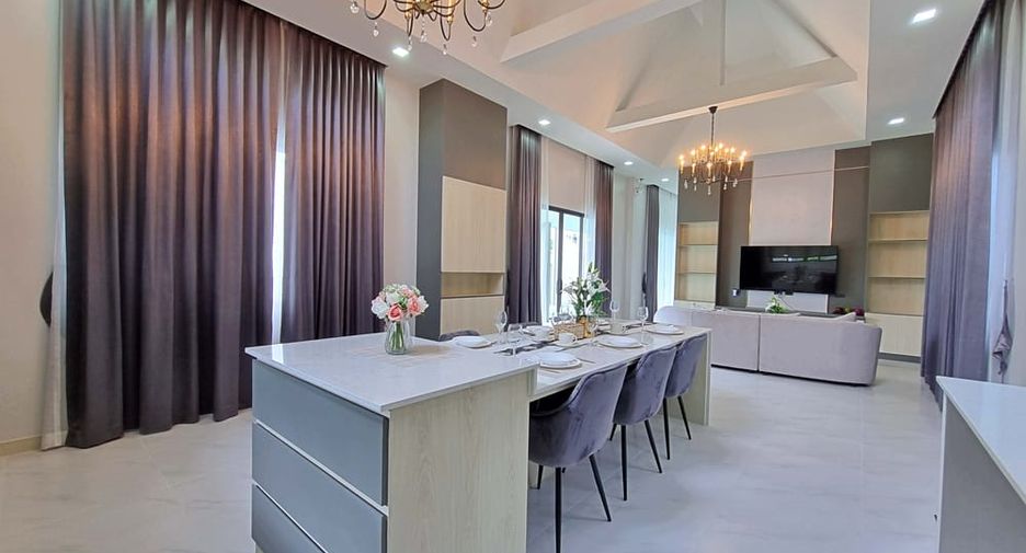 For sale 3 bedrooms villa in East Pattaya, Pattaya