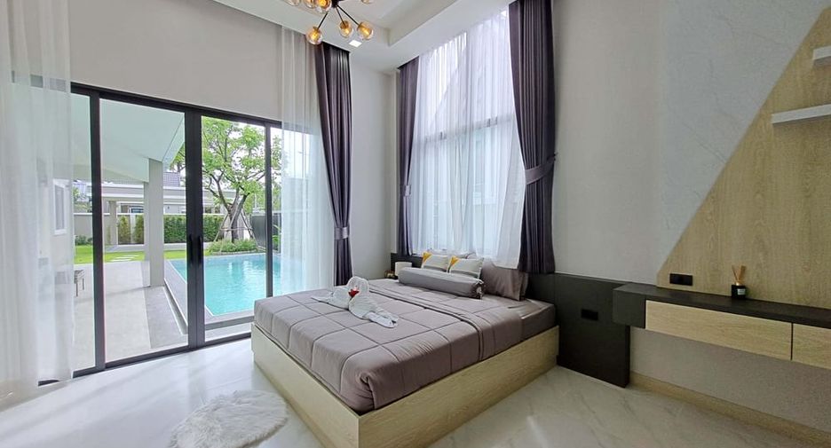 For sale 3 bedrooms villa in East Pattaya, Pattaya