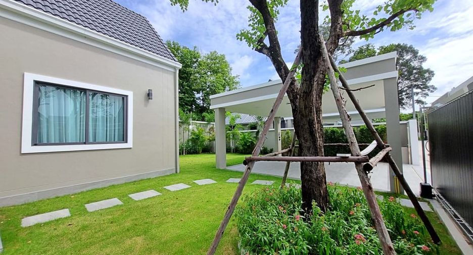 For sale 3 bedrooms villa in East Pattaya, Pattaya