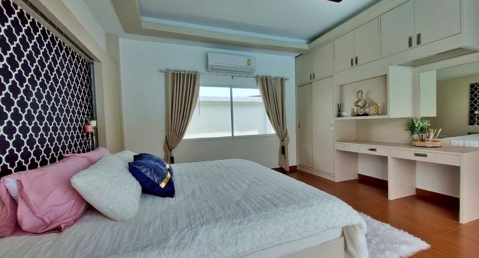 For sale 3 bedrooms villa in Huay Yai, Pattaya