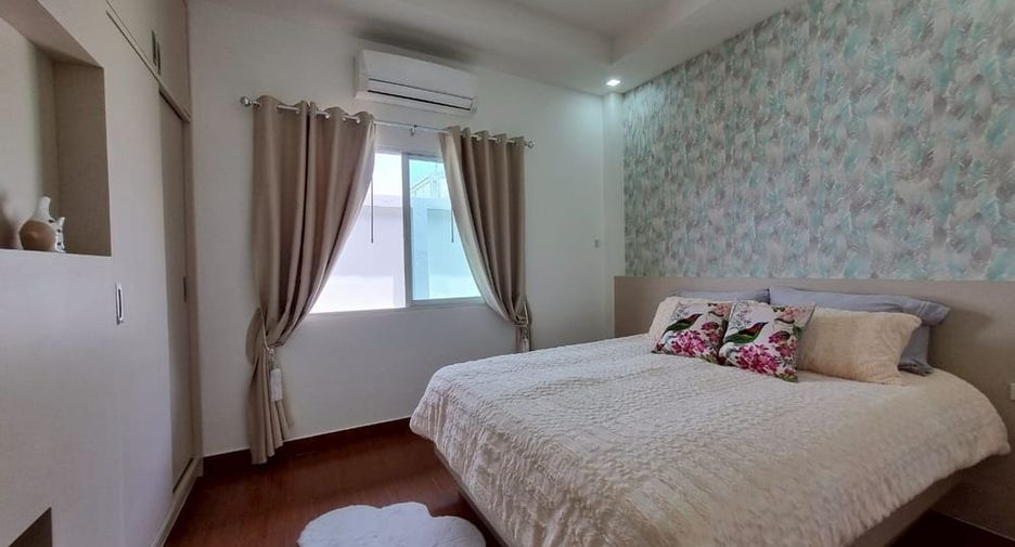 For sale 3 bedrooms villa in Huay Yai, Pattaya