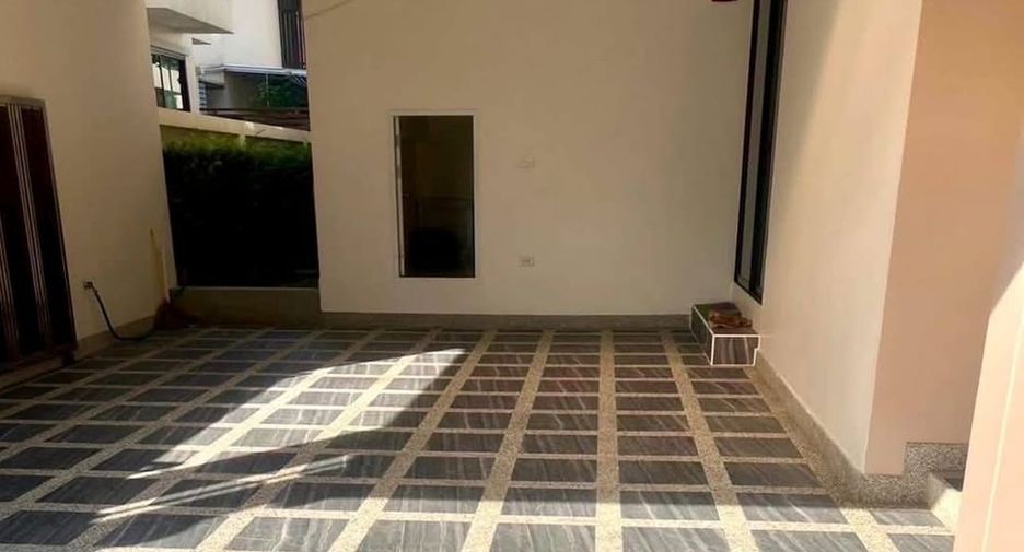 For sale 3 bedrooms villa in East Pattaya, Pattaya