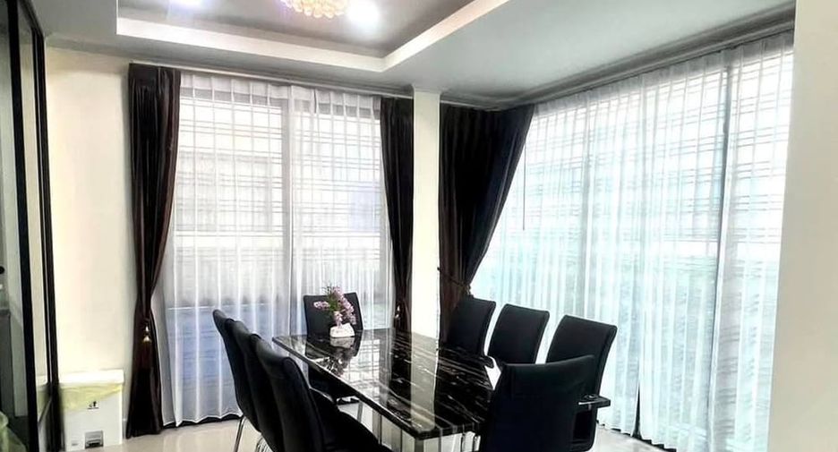 For sale 3 bedrooms villa in East Pattaya, Pattaya