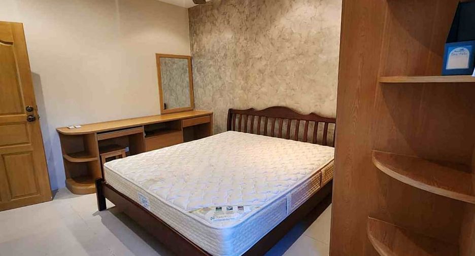 Villa en alquiler y en venta de 3 habitaciones en East Pattaya, Pattaya