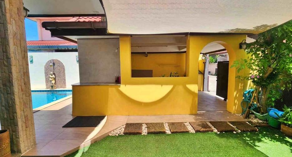 Villa en alquiler y en venta de 3 habitaciones en East Pattaya, Pattaya