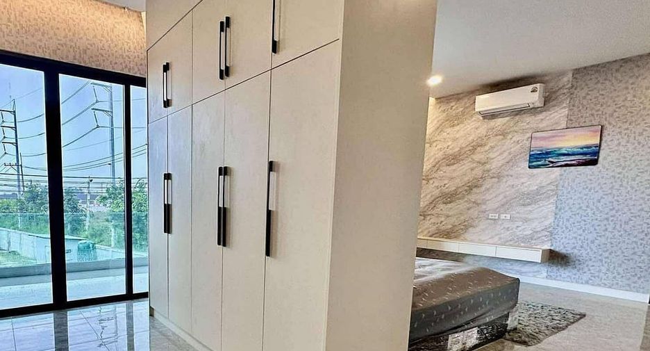 For sale 6 bedrooms villa in East Pattaya, Pattaya