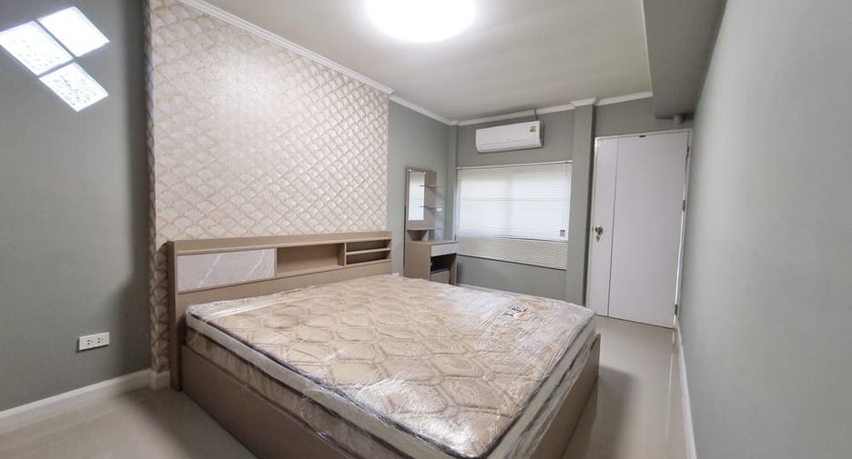 For sale 4 bedrooms villa in East Pattaya, Pattaya