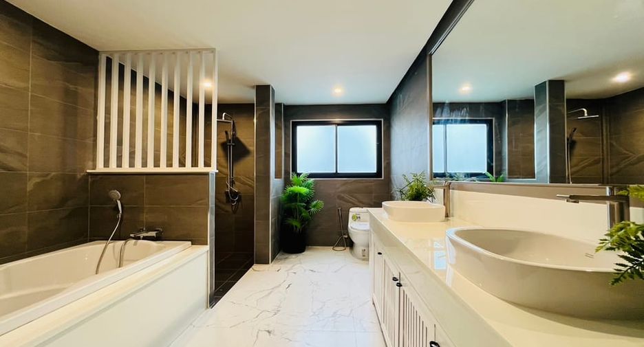 Villa zum Kauf mit 4 Zimmer in East Pattaya, Pattaya