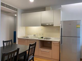 Аренда и продажа 2 спальни кондо в Пхра Кханонг, Бангкок