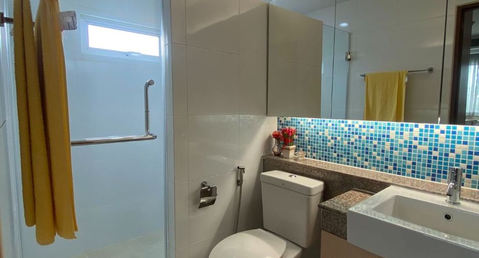 À louer et à vendre 2 chambres condo à Phra Khanong, Bangkok