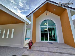Villa en alquiler de 3 habitaciones en Bang Lamung, Chonburi